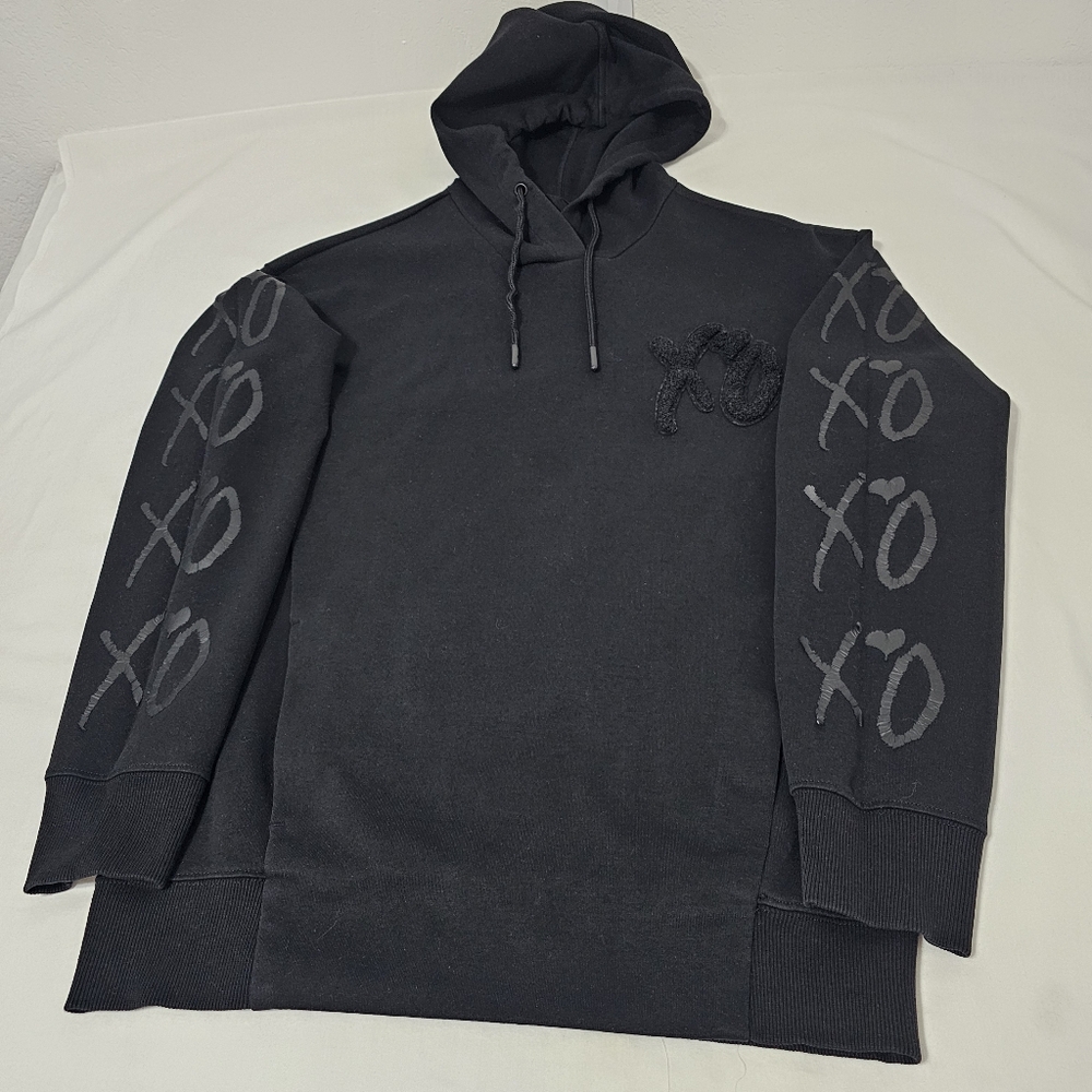 H&M Black XO Hoodie Sweatshirt Tonal Sleeve Graphic Size Small